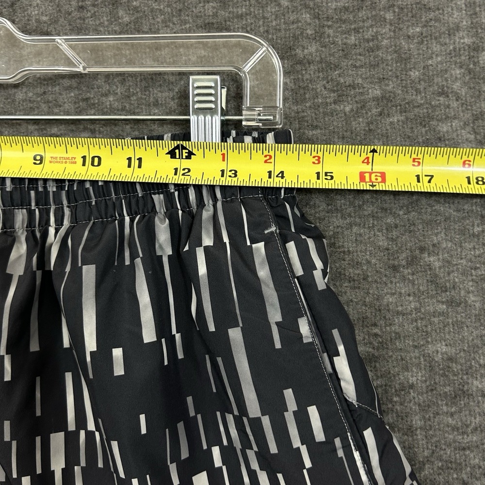 Under Armour Shorts Mens Large Geometric Gray Heatgear Gym Workout Lined 7" READ - Picture 13 of 16